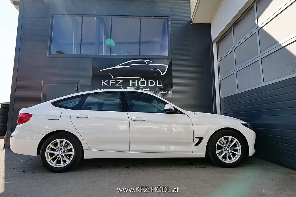 BMW 320d xDrive Gran Turismo Advantage Image 5